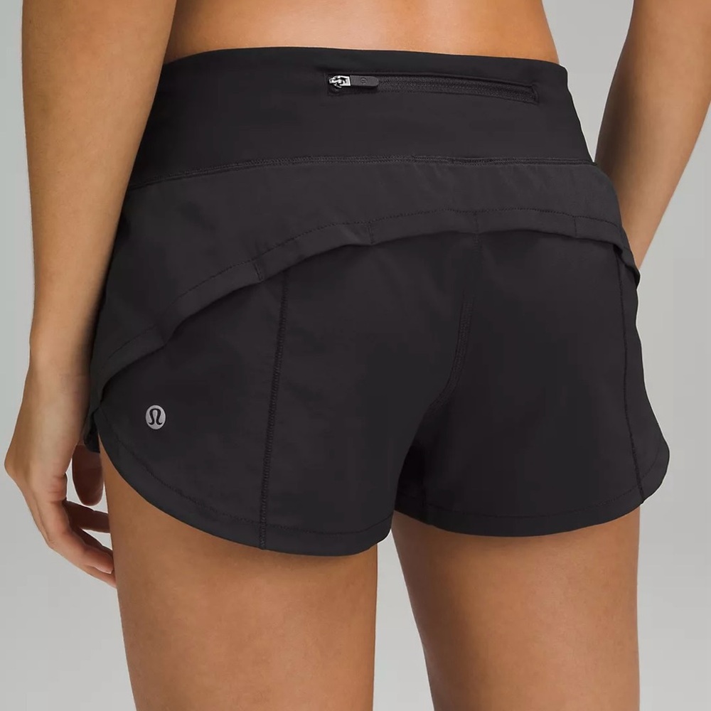 Lululemon Speed Up Low-Rise Lined Shorts 2.5”, size 6